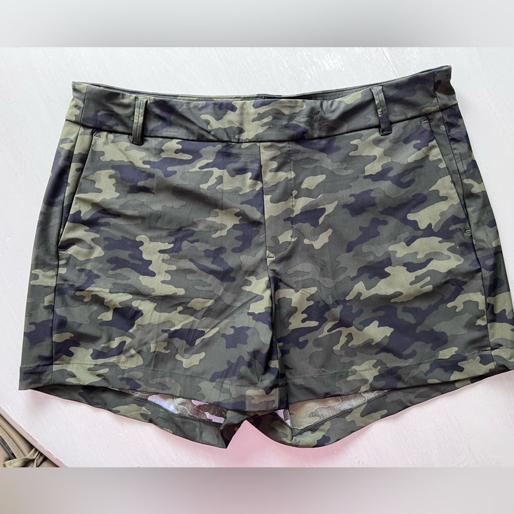 SPANX Sunshine Shorts 4”